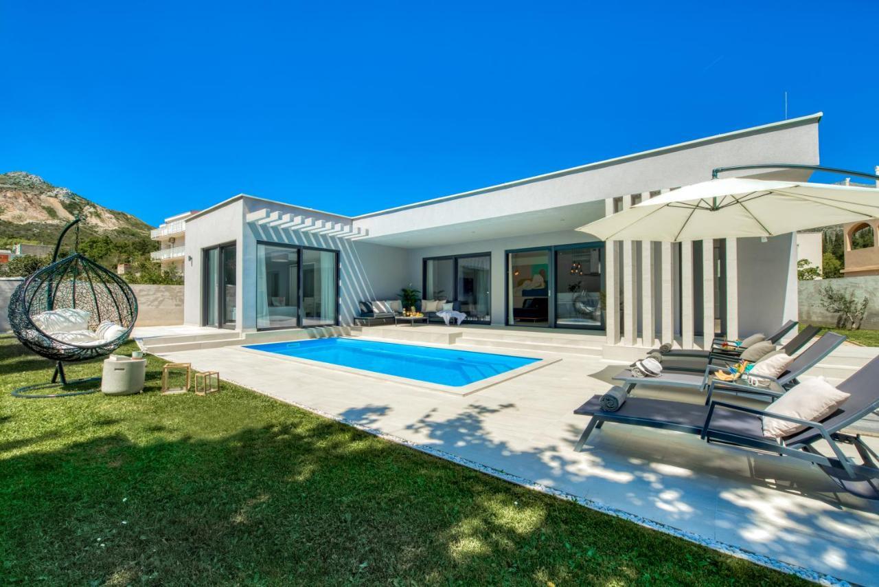 Villa Oasis - Your Luxury Home Away From Home Celopeci Buitenkant foto
