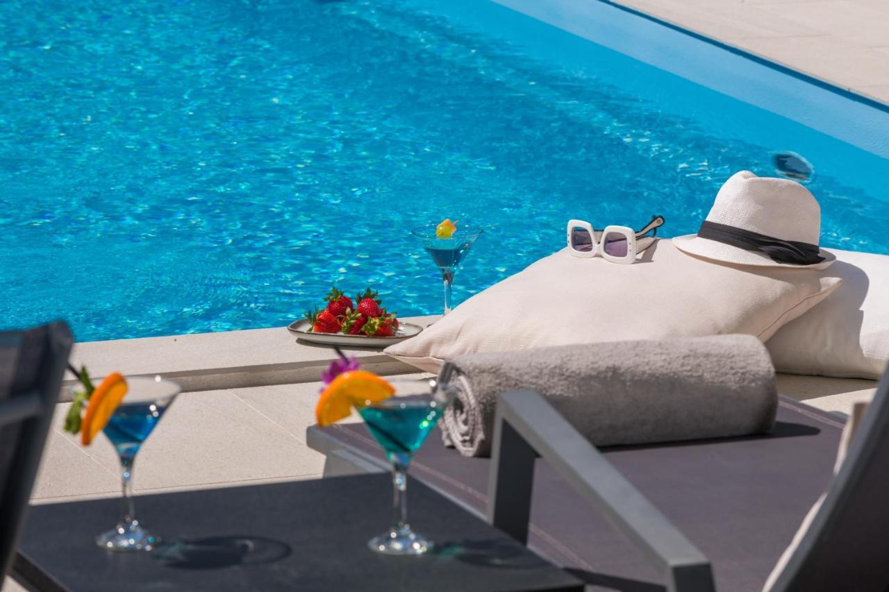 Villa Oasis - Your Luxury Home Away From Home Celopeci Buitenkant foto