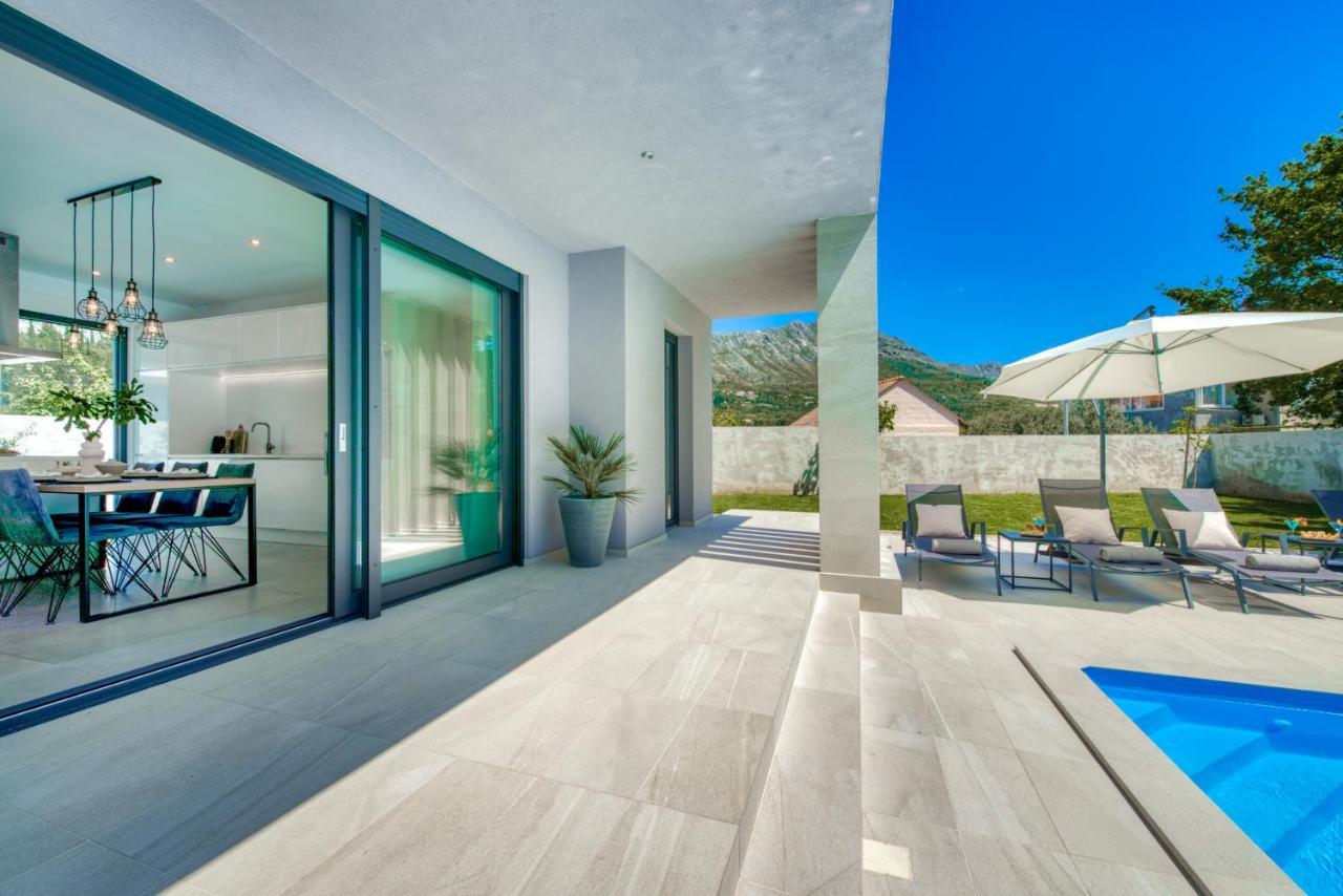 Villa Oasis - Your Luxury Home Away From Home Celopeci Buitenkant foto