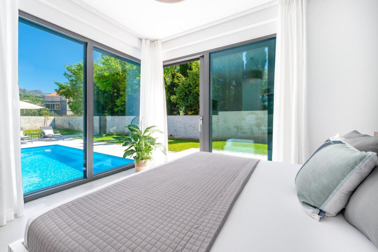 Villa Oasis - Your Luxury Home Away From Home Celopeci Buitenkant foto