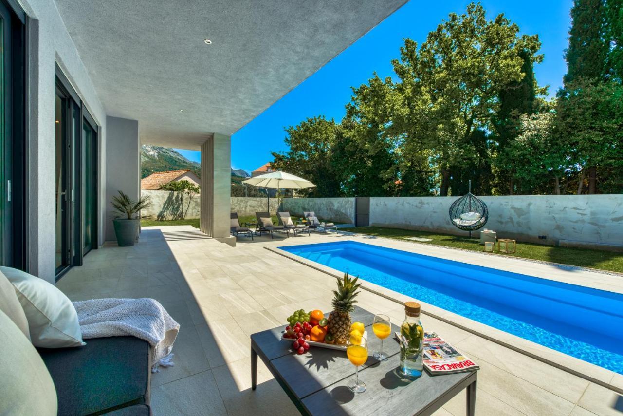 Villa Oasis - Your Luxury Home Away From Home Celopeci Buitenkant foto