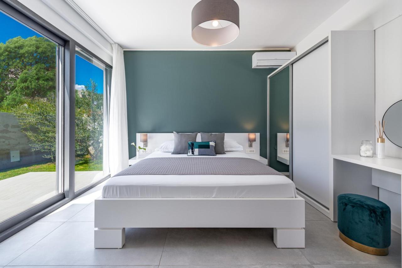 Villa Oasis - Your Luxury Home Away From Home Celopeci Buitenkant foto