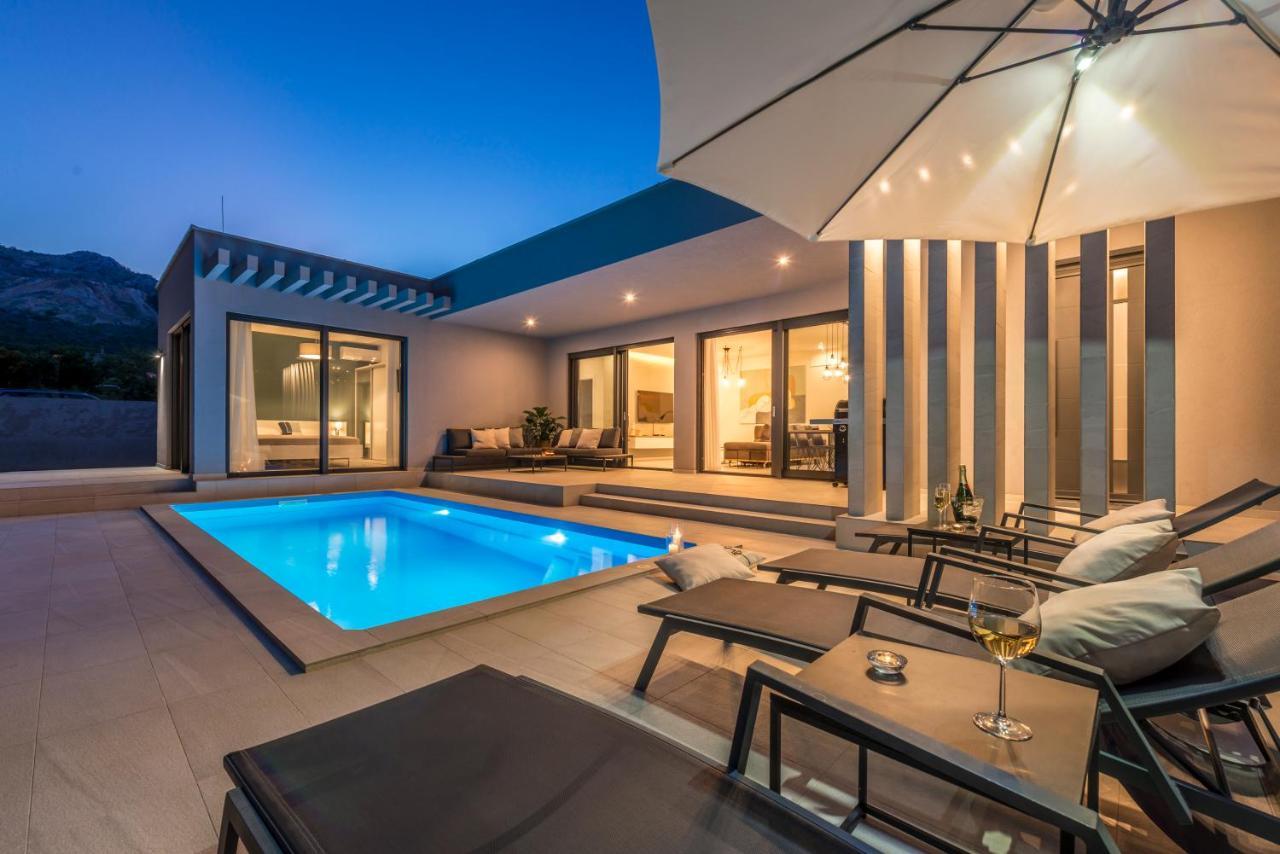 Villa Oasis - Your Luxury Home Away From Home Celopeci Buitenkant foto